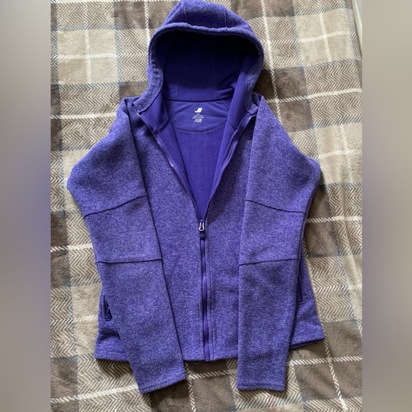 Joe fresh woman’s hood/sweater colour:purple size:M - Picture 1 of 3